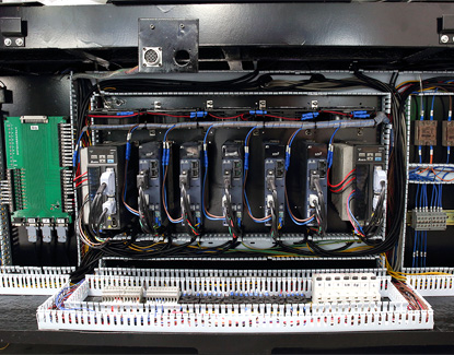 自動異型插件機的性能特點