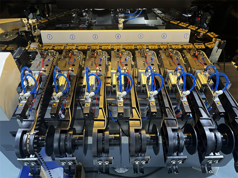 精準(zhǔn)無瑕：高速插件機(jī)如何實(shí)現(xiàn)復(fù)雜電路板的完美組裝